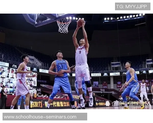 南京篮球队与重庆篮球队赛后复盘分析及比赛经验总结