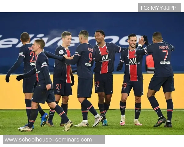 射门如虹的足球明星们带你领略进球的快感与激情