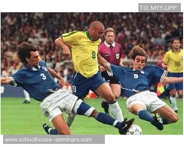 足球明星双胞胎的传奇故事与赛场辉煌成就全解析